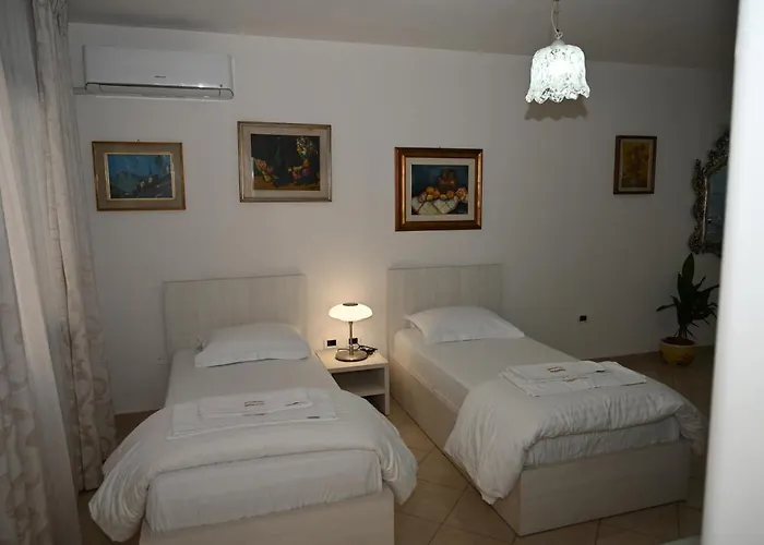 Shkodra 3*