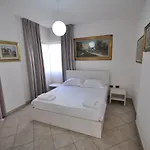 Apartmán Shkodra 3*