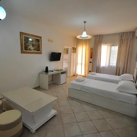 Shkodra 3*